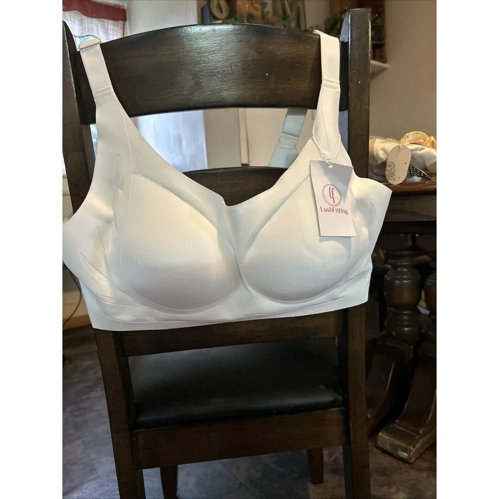 Lush Fitting Lifting Womens 44D Comfort Bra Wireless Padded White 6XL - Picture 1 of 7